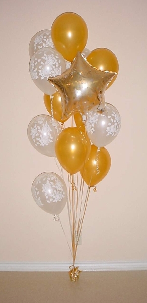 Balloon bouquet as a floor decoration 